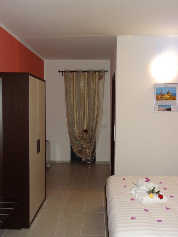 Affittacamere Rooms Di Matteo San Paolo di Iesi Extérieur photo