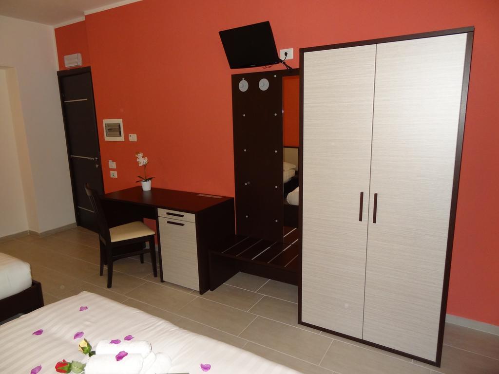 Affittacamere Rooms Di Matteo San Paolo di Iesi Extérieur photo