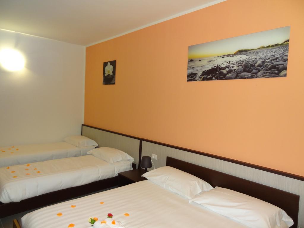 Affittacamere Rooms Di Matteo San Paolo di Iesi Extérieur photo